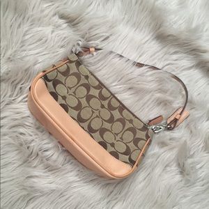 ♥️Coach Small Shoulder Bag♥️